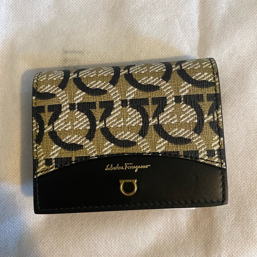 New Ferragamo compact wallet